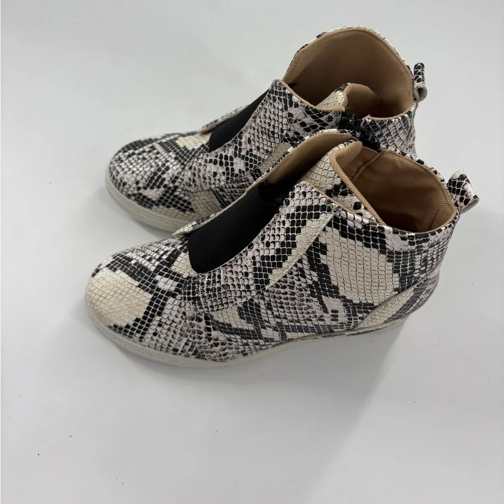 Outwoods Beige and Black Snakeskin Boots